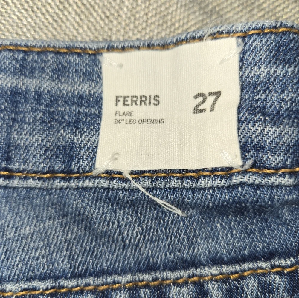 ​Hudson Ferris Flare Jeans Distressed Blue Denim Size 27